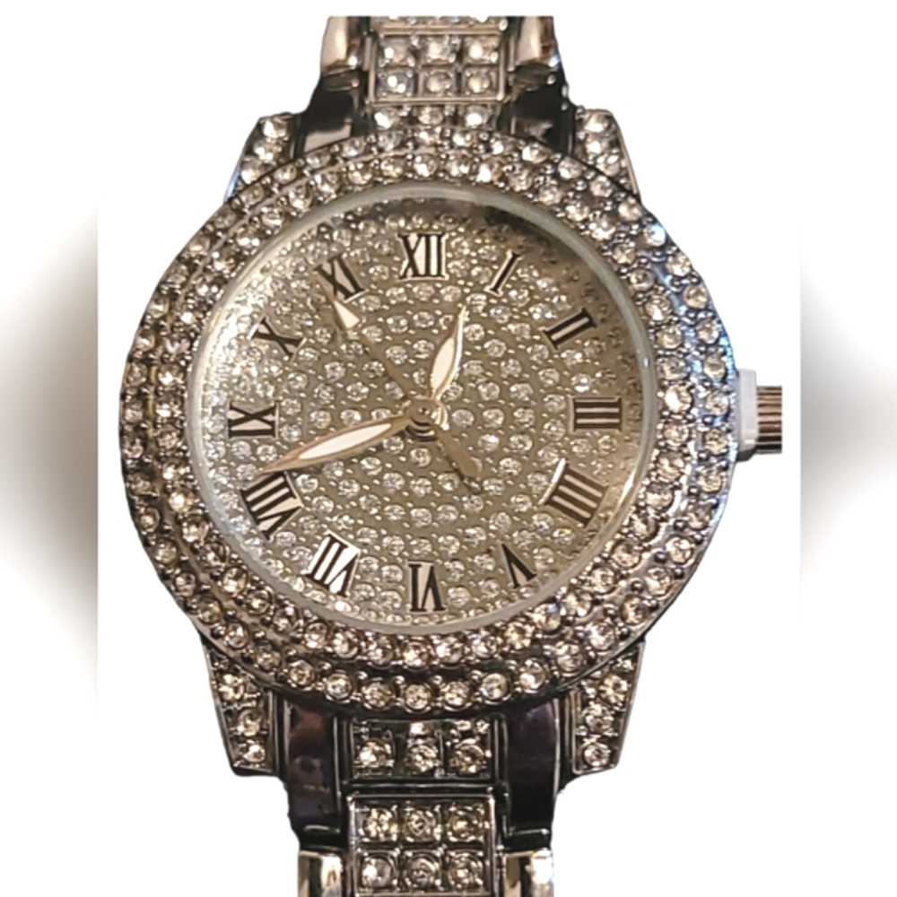 "Iced" Rhinestone Quartz Watch *Comes With Free Gift* - Picture 4 of 11